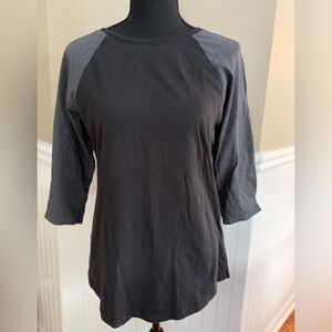 pact Women’s Medium Three Quarter Sleeve Top